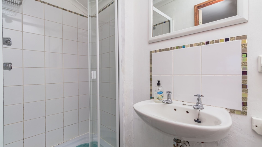 7 Bedroom Property for Sale in Paradise Western Cape